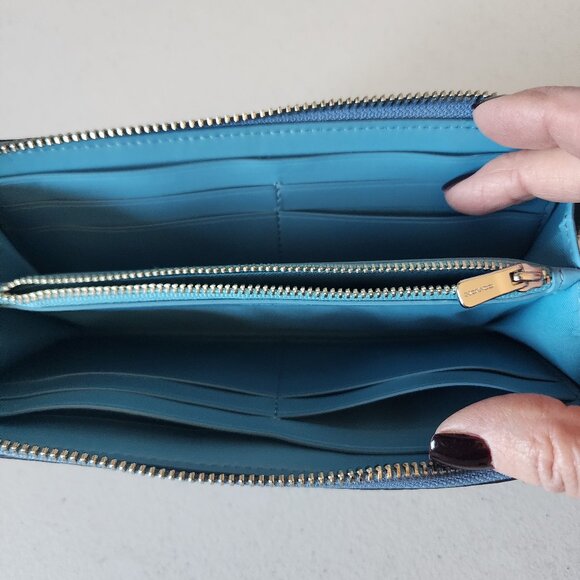 Coach Zip Wallet "EUC" - Picture 4 of 14